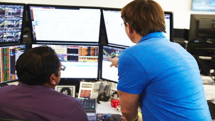 What Is the Job of a Tech Engineer?