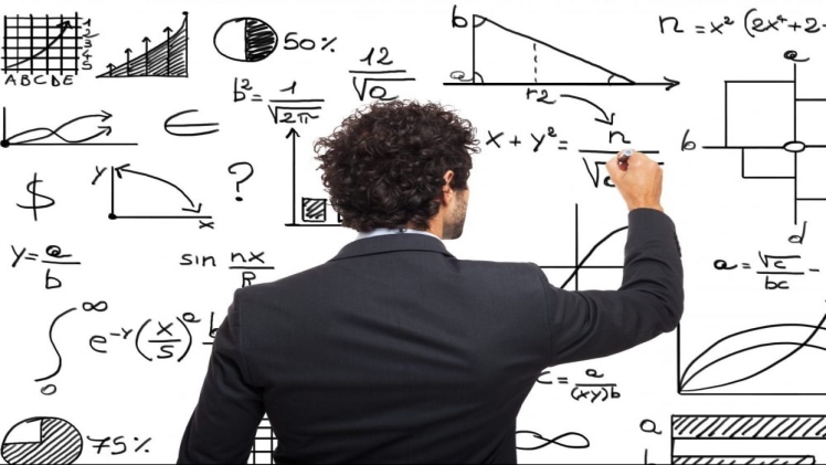 What Kind of Math Is Necessary to Become a Real Estate Agent?